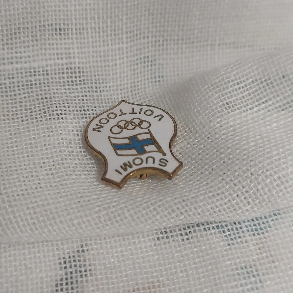Antique Finnish Suomi Finland Voittoon Pin Flag Collectors Olympic Ring Pin